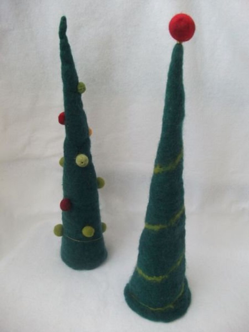 Set of 3 felted Christmas trees egg warmers Christmas decoration made of felt image 2