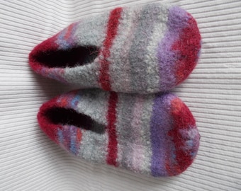 Children's slippers hand-knitted and felted size 32, 33, 34