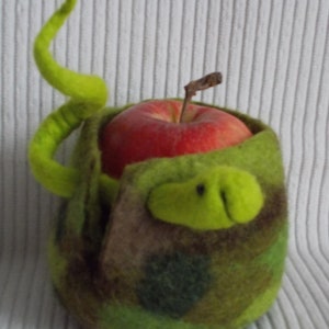 Gift for the start of school: apple bag made of felt with name, gift for teachers and educators Camouflage