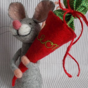 Mouse comes to school Gift made of felt at the beginning of school Decoration Rot-Grün