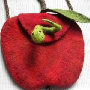 Felted apple bag to hang around your neck groß ca. 24 cm cm