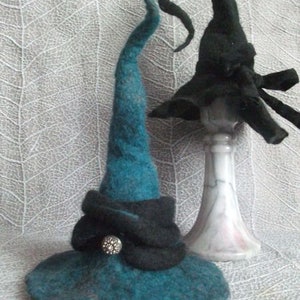 Witch hat egg cosies made of felt & velvet hand-felted image 1