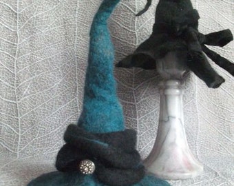Witch hat egg warmer made of felt & velvet hand-felted