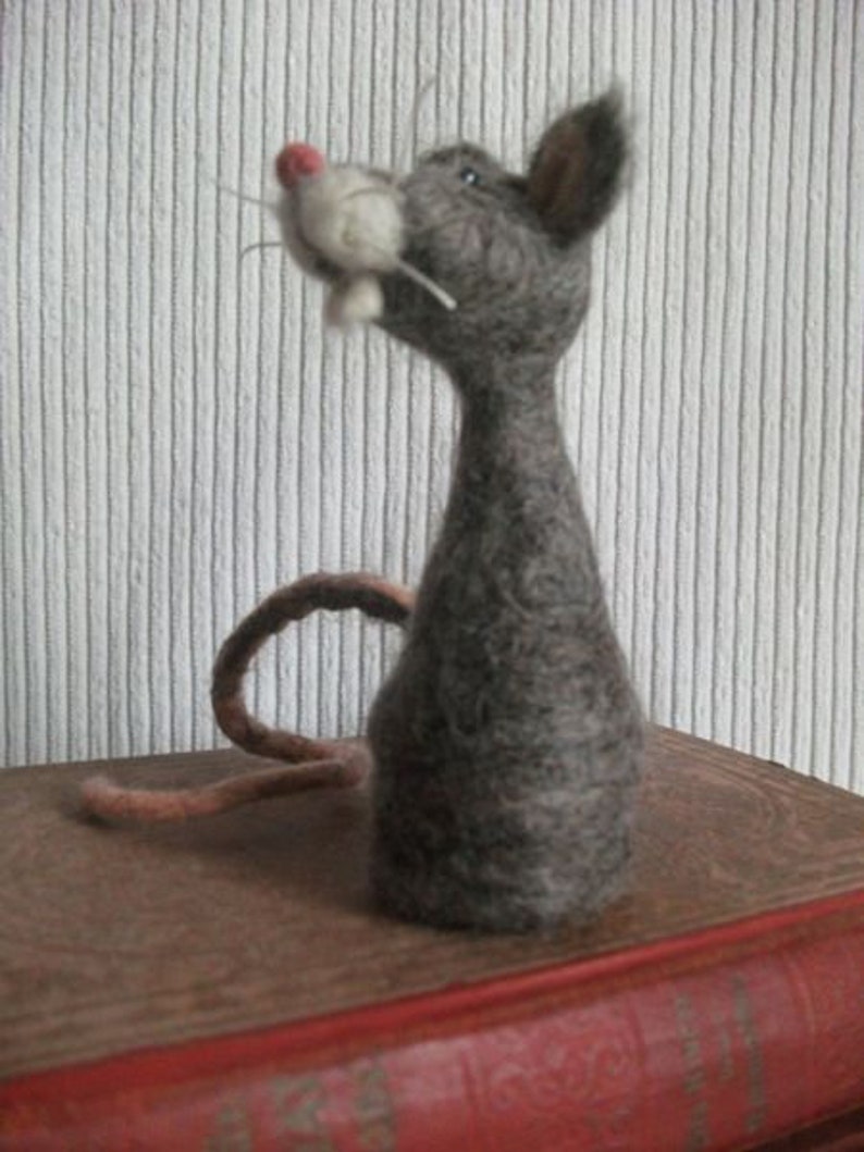 Leseratte, Ratte aus Filz, Filzratte, handgefilzt, Bild 4