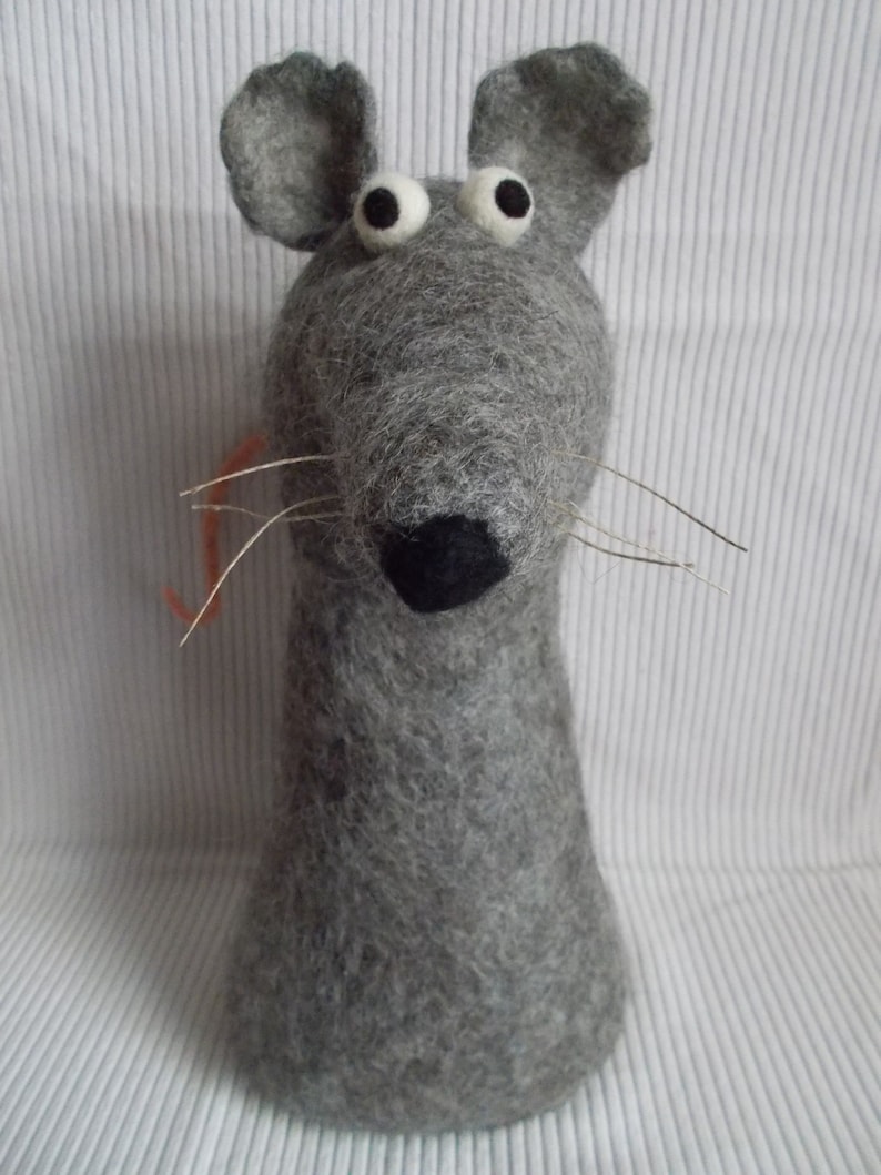 Door stop rat made of felt decoration image 5