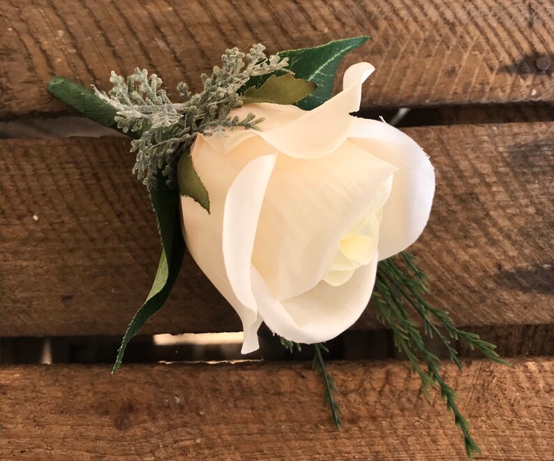 Artificialsilk cream rose buttonhole