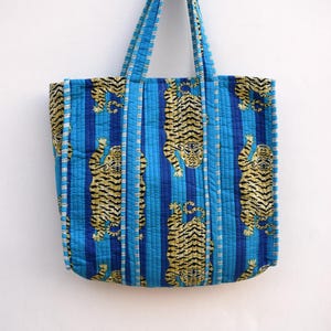 Bolsa de algodão feita à mão com estampa de bloco Bolsa acolchoada de retalhos Bolsa grande de viagem Bolsa acolchoada Bolsa acolchoada de algodão