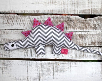 Dinosaurier Rassel Steffi - chevron grau/pink