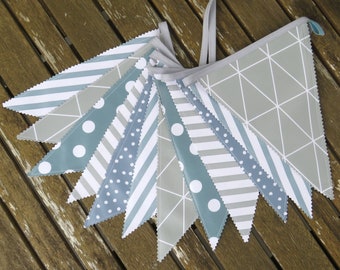 Pennant chain garland outdoor