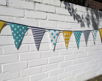 Pennant chain garland outdoor made of oilcloth