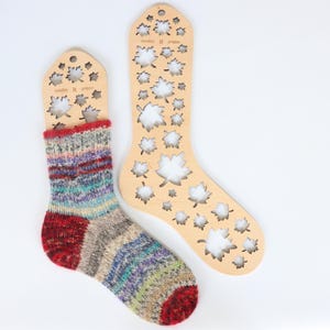 Ahornblatt, Ahornblatt, Ahornblatt, Holzsocken-Blocker, Werkzeug zum Präsentieren, Formen und Trocknen von gestrickten Socken, Strickzubehör, Geschenk für eine Strickerin
