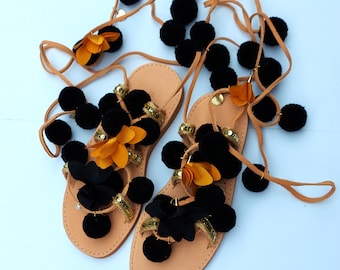 Sandalen, Stiefel, Pompons, Sandale, Boho, Gladiator, Damensandalen, Pom pon, Pompon, griechische Sandalen, Hippie-Sandalen, Kammgarn, Pompones