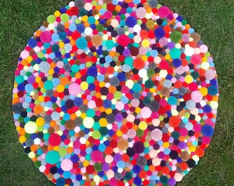 120 cm, rug made of pompoms, hand-made. Choose a color from our palette.