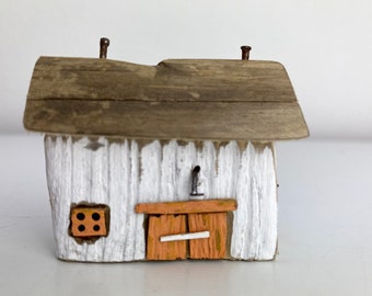 Small house made of driftwood, driftwood decoration, driftwood house, maritime decoration, maritime decoration, driftwood art