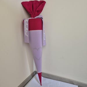 Cône d'école en forme de cœur assorti à l'étoile Stella Step by Step, imprimé avec le nom souhaité