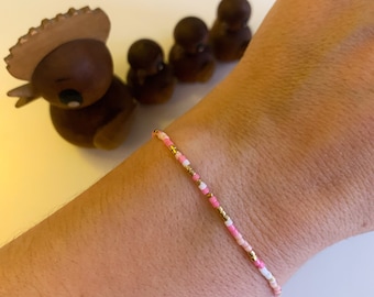 Perlenarmband Armband Freundschaftsarmband Rosa Bunt Goldfarbig Fein Filigran Minimalistisch