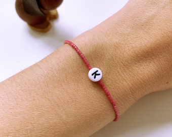 Armband Namensarmband Buchstabe Buchstabenarmband Perlen Weiß Rose Individuell