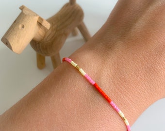 Bracelet perlé Bracelet d'amitié coloré rouge orange rose mat jaune clair or brillant été filigrane fin minimaliste