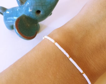 Bracelet de perles bracelet d'amitié fin blanc couleur or Delica