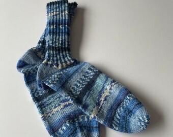 Handgestrickte Herrensocken blau  (36/23)