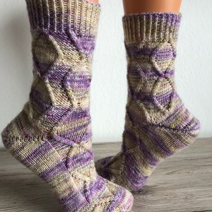 Socken YinYang nach einem Design von Regina Satta Bild 2