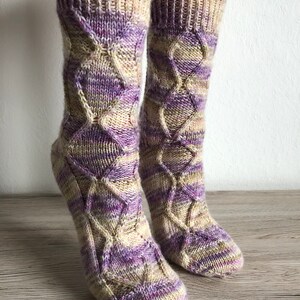 Socken YinYang nach einem Design von Regina Satta Bild 3