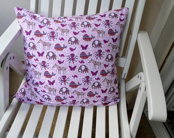 Cushion cover cotton lilac wild animals 40 cm x 40 cm