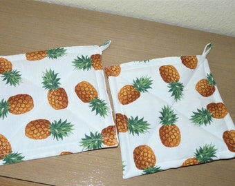 2 pot holders, sewn, pineapple