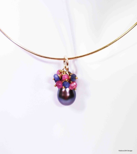 Tahitian pearl pendant with pink and blue sapphires in gold 333 (solid) on an omega hoop (silver 925) gold plated