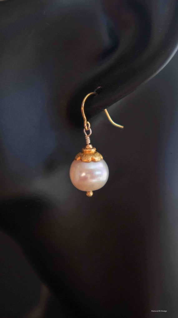Pearl earrings