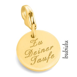 Charm mit Gravur Taufanhänger Goldanhänger Text Goldcharm Schmuck Text Charms Taufe Geburt Wunschtext Karabiner Gravurplatte Namensanhänger Bild 1