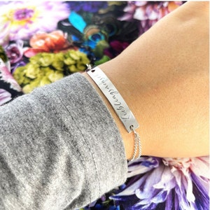 Silberarmband Gravur Id Armband Damenarmband mit Namen Silberschmuck beste Freundin Herzarmband Bettelarmband Damenschmuck personalisiert Bild 3