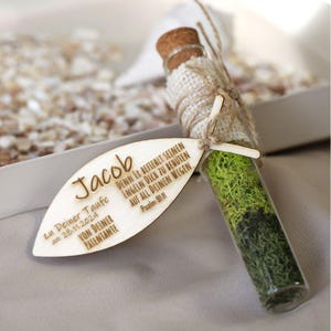 Geschenkidee zur Taufe Geldgeschenk Name Taufspruch personalisiert Taufgeschenk besondere Verpackung Tauffisch Holzscheibe Moos Kommunion