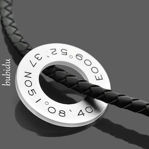 CADENA DE COORDENADAS Anillo vegano para HOMBRE colgante redondo grabado joyería para hombre grabado personalizado joyería para hombre regalo amigo disco de plata 925 caucho
