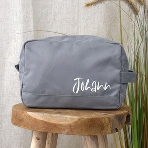 großer Kulturbeutel personalisiert für Männer | mit dem Namen | Kosmetiktasche für den Mann | Geschenk zum Geburtstag Papa - Kulturtasche