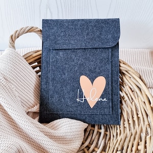 Personalisierte U-Heft-Hülle aus Filz | Untersuchungsheft Umschlag | mit Herz und Namen | Uhefthülle | Geschenk zur Geburt Junge und Mädchen