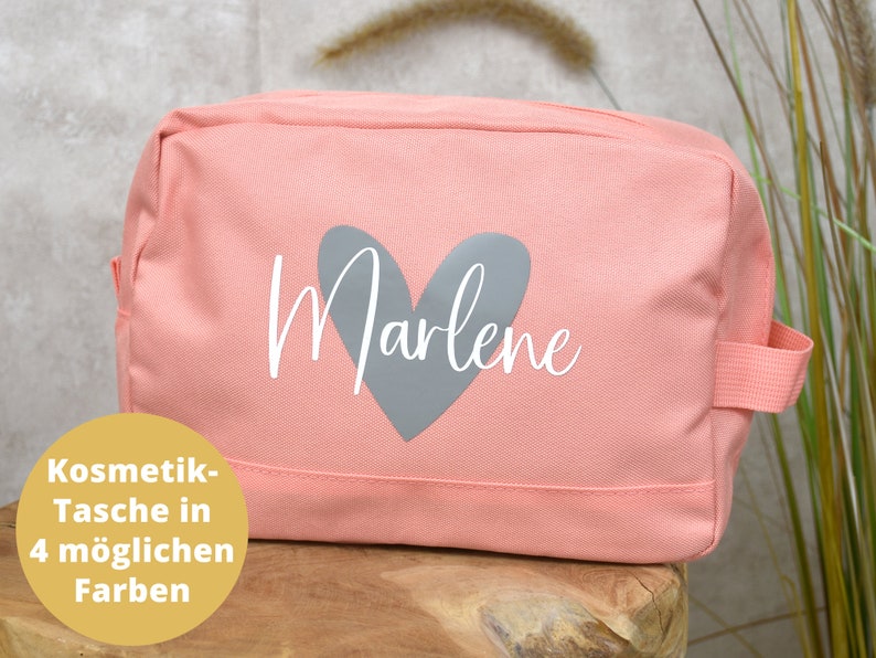 großer Kulturbeutel personalisiert für Frauen Herz mit Namen Kosmetiktasche für die Frau Geschenk Freundin, Schwester, Mama auf Reisen Bild 1