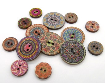 10 wooden buttons with retro pattern 15 mm / 20 mm / 25 mm