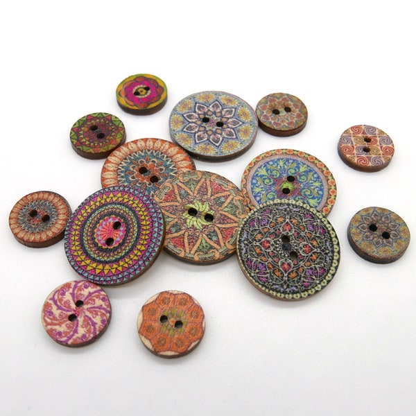 10 wooden buttons with retro pattern 15 mm / 20 mm / 25 mm