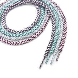 Cordões de fita com capuz com padrão de diamante comprimento aprox.