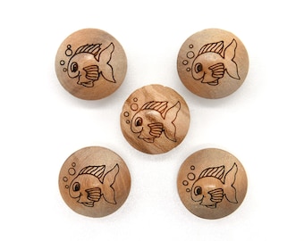 2 children's wooden buttons with fish, diameter 15 mm