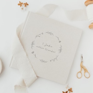 Babybuch - 1 Jahr voller Wunder - Babyalbum erstes Jahr - Geschenk zur Geburt - Babytagebuch - Erinnerungsalbum Baby