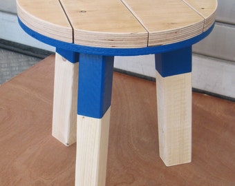 Hauteur du tabouret de bois jusqu'à 380 mm (38 cm)