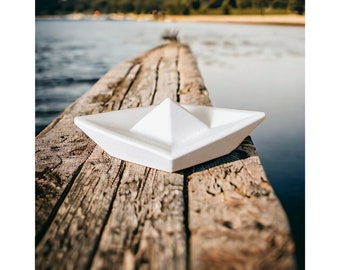 White boats made of Keraflott in the look of a paper boat, souvenir, little joy, maritime decoration, gift, bathroom decoration