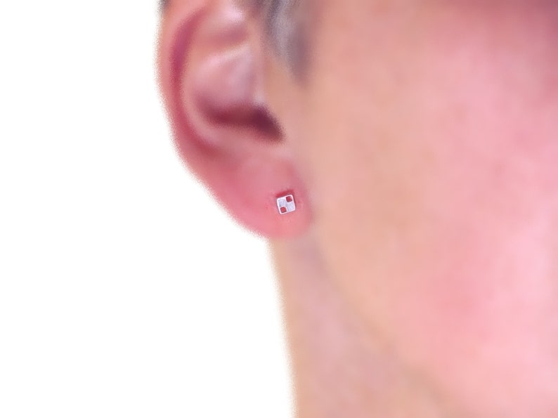 mini stud earrings 'Karo 2', silver image 5