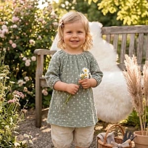 Musselinkleid Salbei Zweigemuster, Baby Tunika Bio-Baumwolle, Boho Kinderkleidung, Leichtes Sommerkleidchen, Handmade Minifashion