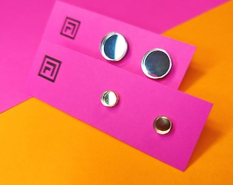 FULL CIRCLE DOT. Metallic round mirror Dot stud earrings