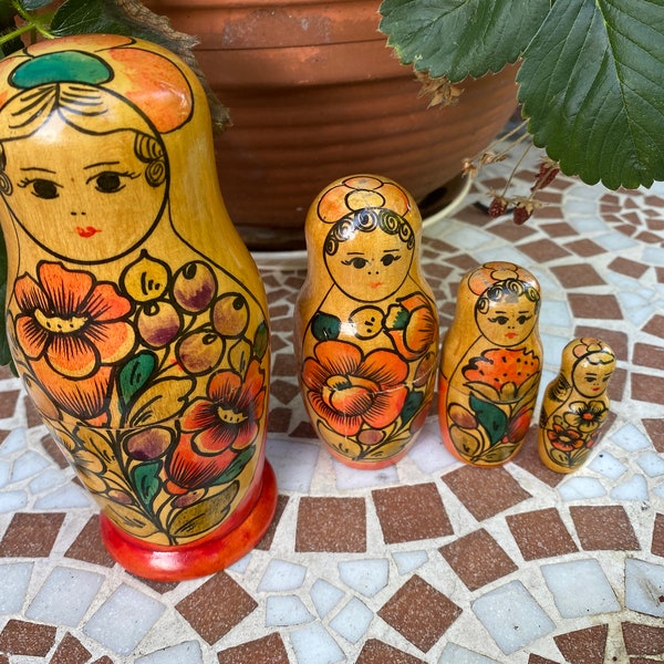 Vintage Babushka Matrioschka Folklore beautifully painted 4 pieces