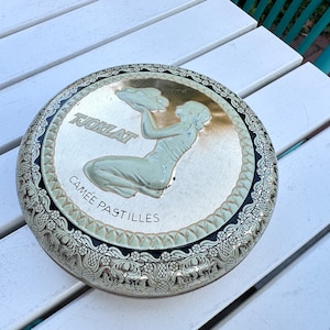 TJOKLAT - beautiful vintage tin can, Holland, advertising tin, brocante, vintage, shabby chic - tin can round shape