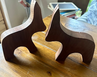 Dekorativt djurskulptur i trä, minimalistisk, midcentury, åsna